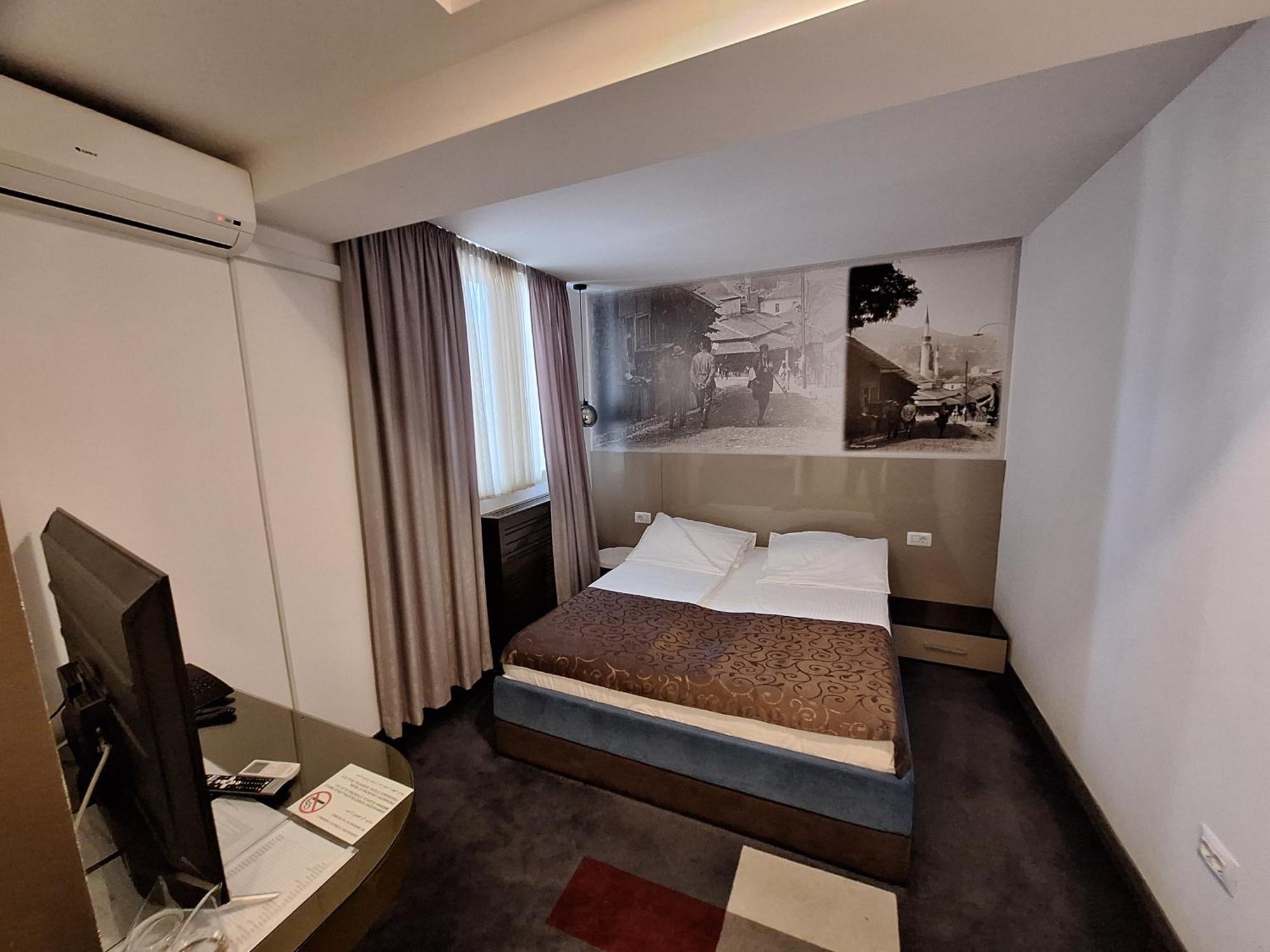 Hotel Boutique Bristol Sarajevo Exterior photo